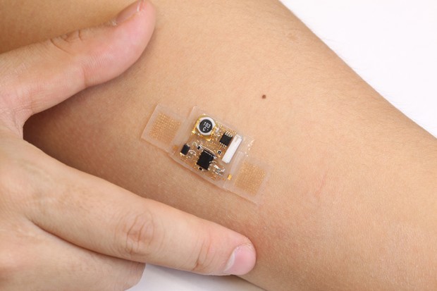 wearable-stick-on-electronic-patch-by-John-A-Rogers-and-Yonggang-Huang